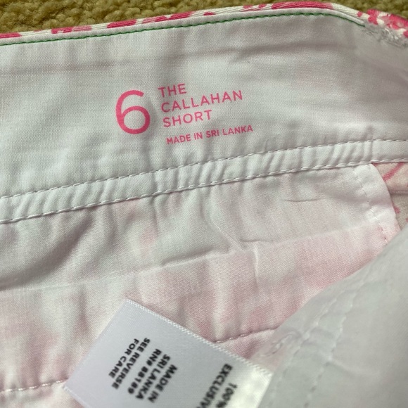 EUC worn once! Lilly Pulitzer White-Get Spotted Pink& White Lion Callahan shorts - Picture 7 of 8